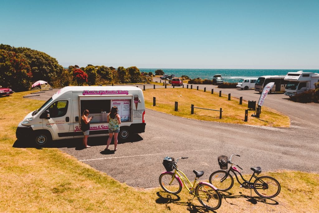 two friends getting ice-cream along the cycleway at New Plymouth